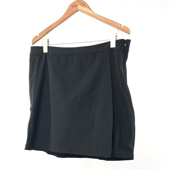 L.L. Bean Pull On Tennis Skirt with Shorts Skort in Black Size Extra Large - Picture 1 of 5